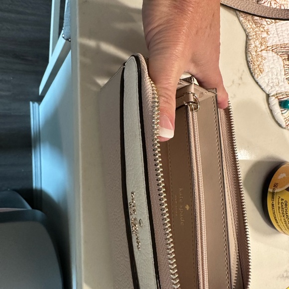 Kate Spade Large Wallet - Picture 2 of 3